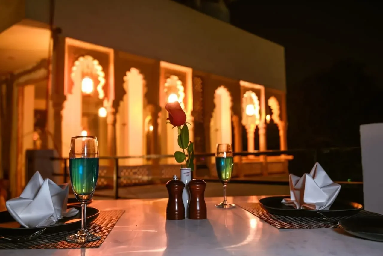 restaurants-near-city-palace-udaipur